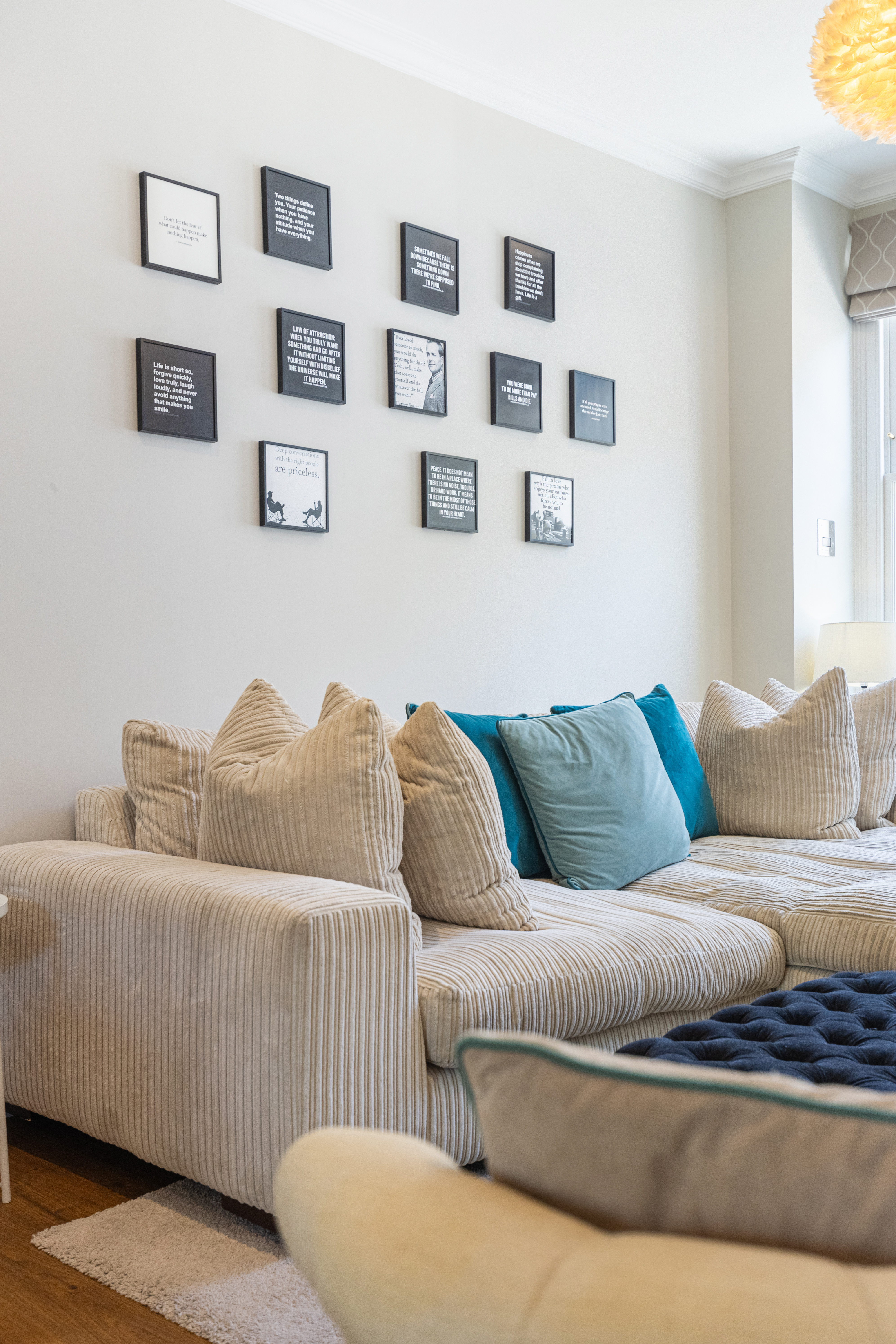 Take a tour<br />
<span>inside!</span>